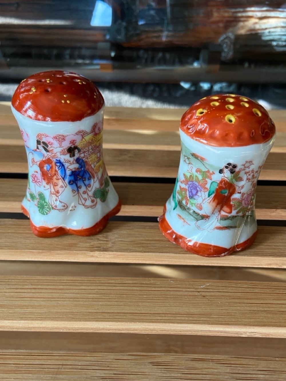 Vintage S/P Shakers Asian Peoples Working Outdoors Amazing Bright Scenery Colors